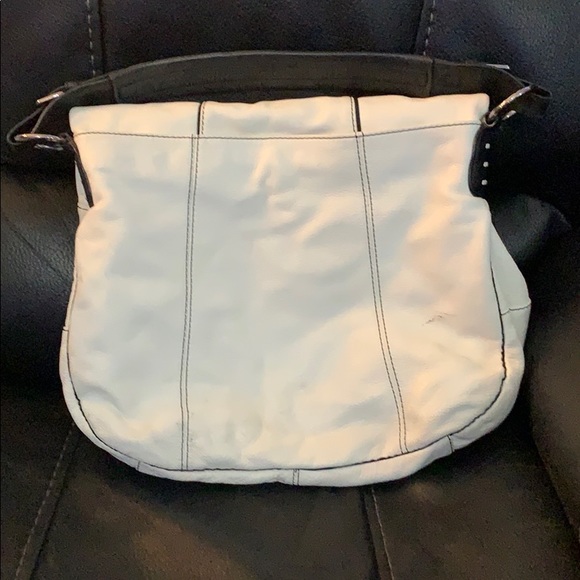 Gorgeous Leather Bag - Picture 3 of 10